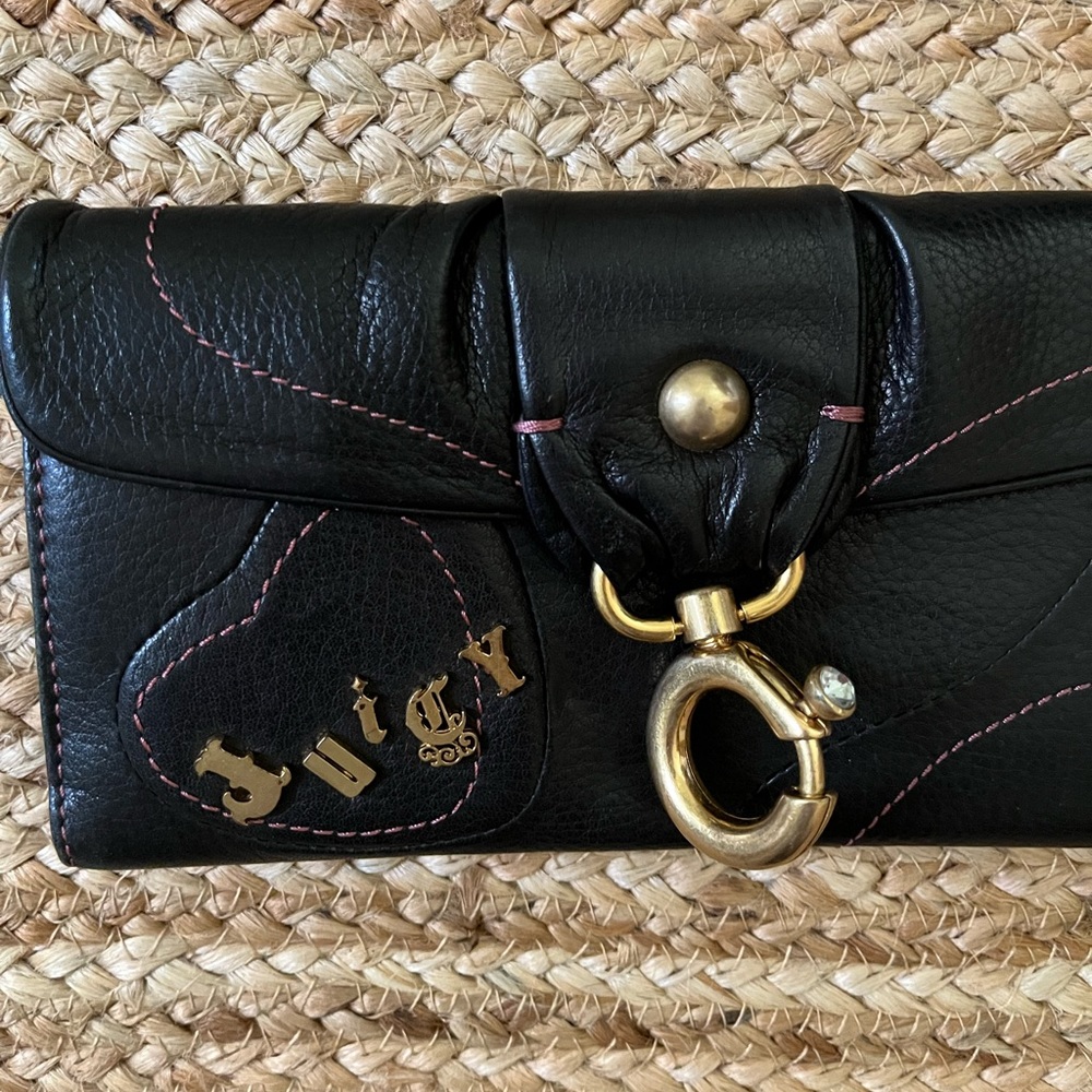 Juicy Couture Wallet - Picture 2 of 10